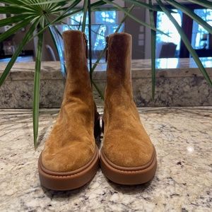 Nwot Vince Kady Brown Suede Water Resistant Booti… - image 1